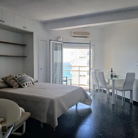 Estudio En Primera Linea De Playa *