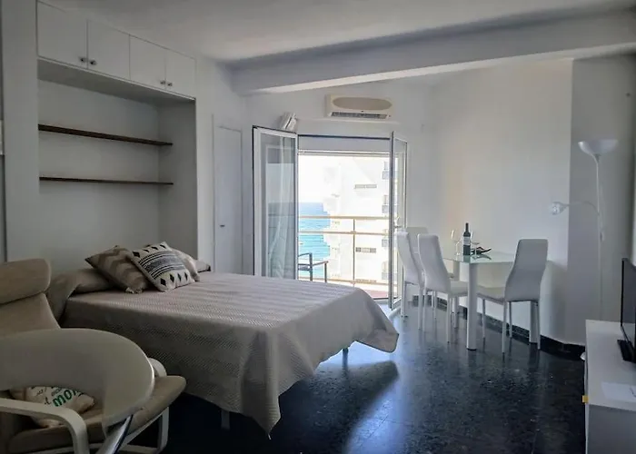 Estudio En Primera Linea De Playa *