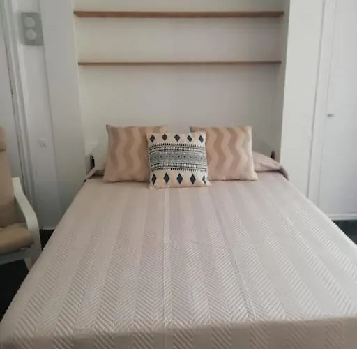 Estudio En Primera Linea De Playa Torremolinos