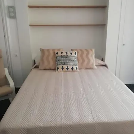 Estudio En Primera Linea De Playa Торремолінос